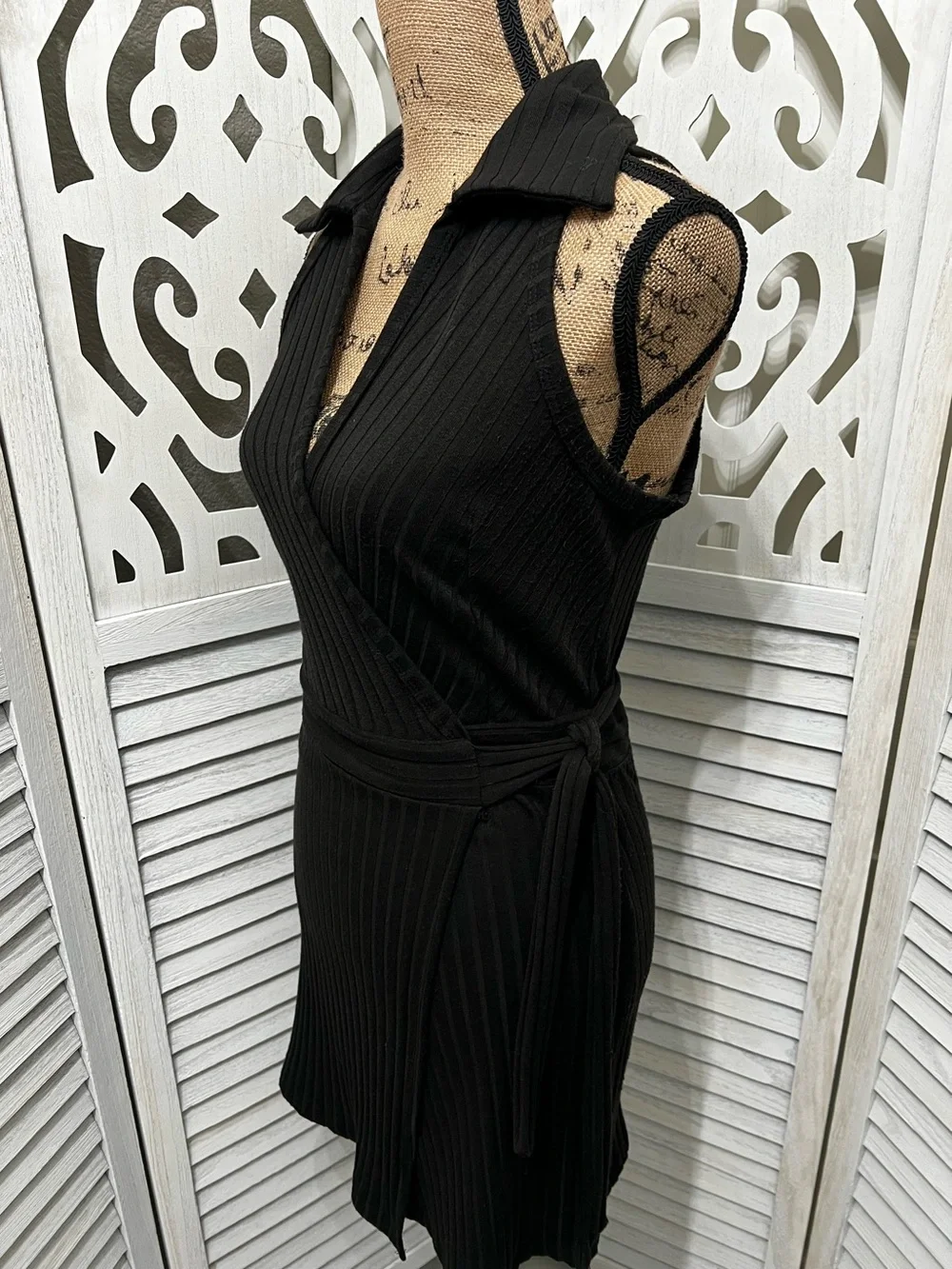 Emprada Sleeveless Black Ribbed Wrap Dress - Picture 4 of 11